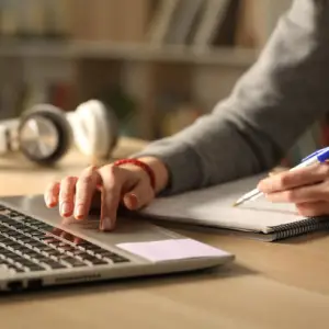 بهترین روش یادگیری زبان آلمانی در منزل 1 بهترین روش یادگیری زبان آلمانی در منزل