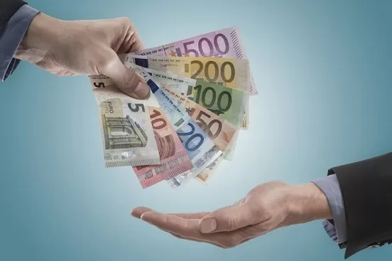 حقوق و درآمد مشاغل در آلمان در سال 2025 + جدول کامل دستمزدها 1 حقوق و درآمد مشاغل در آلمان